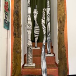 Statue Di Signore Gingo